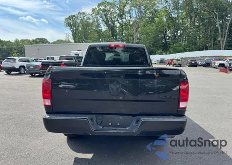 2016 Ram 1500 St z USA, uszkodzony, nr VIN 1C6RR7FG6GS402489